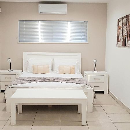 Feather Self Catering Accommodation Windhoek Dış mekan fotoğraf